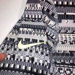 Nike pro size small long sleeve